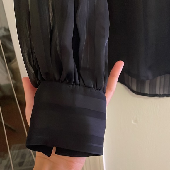 High neck sheer top - Picture 4 of 6